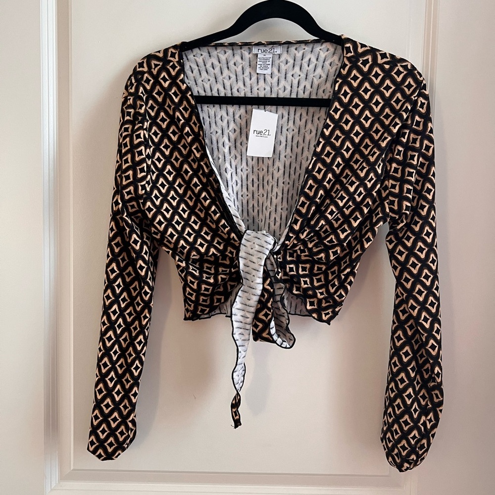 Rue 21 Tie sweater / cover size xl (NWT) very stretchy